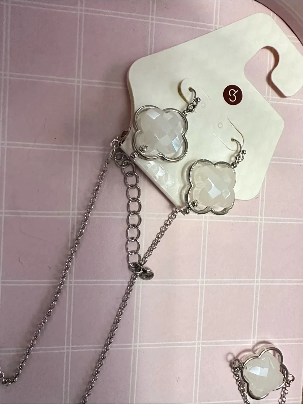 Silver-Tone White Floral & Marbled Bead Necklace and Earring Set